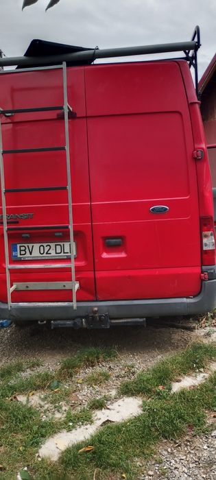 Dubă Ford tranzit roșu