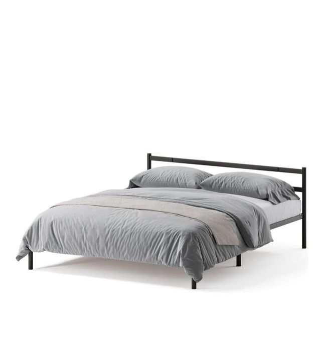 Кровать в комплектации с матрасом. Продаётся в срочном порядке.