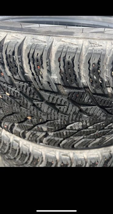 Vând anvelope  225/55 R 17