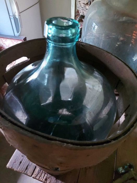 Damigeana de sticla de 25, 50 litrii