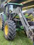 Vând tractor jhon deere