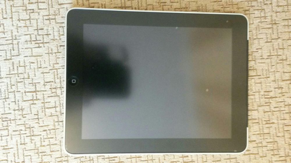 Продам или поменяю IPad 1.