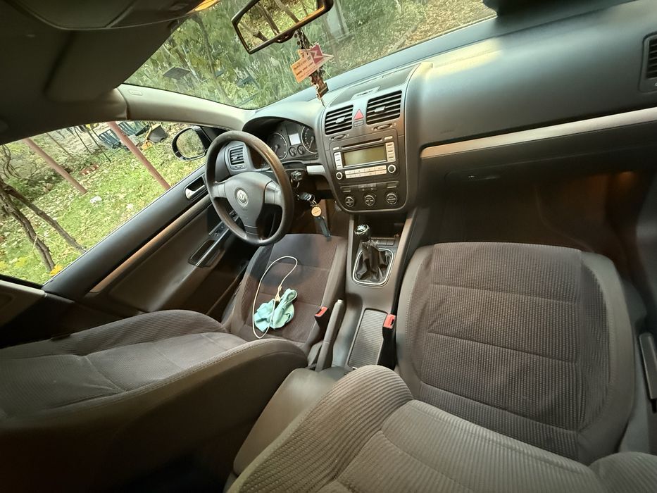 Vând VW Jetta 1.9TDI