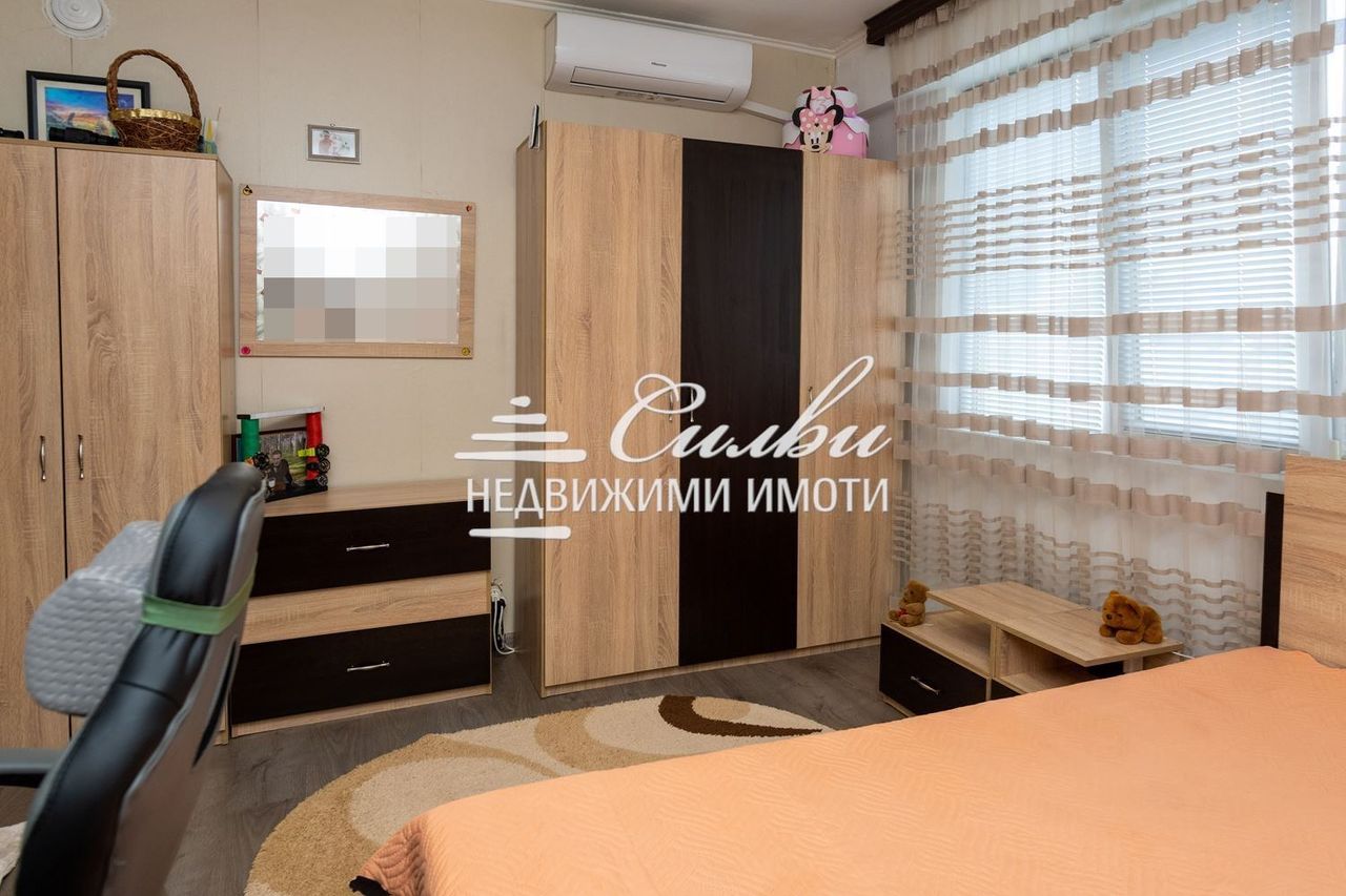 Продава се Тристаен апартамент в Велики Преслав - 78 кв.м за 0 €/кв.м - Снимка #1