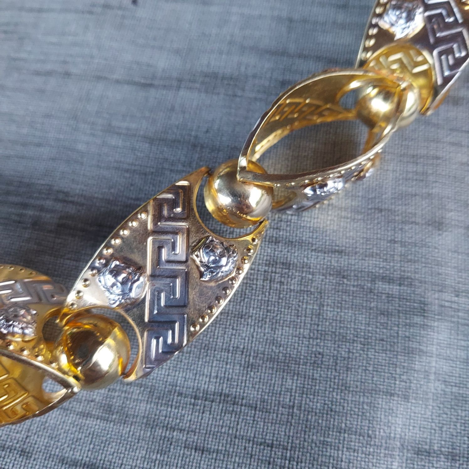Lant aur 14 k versace