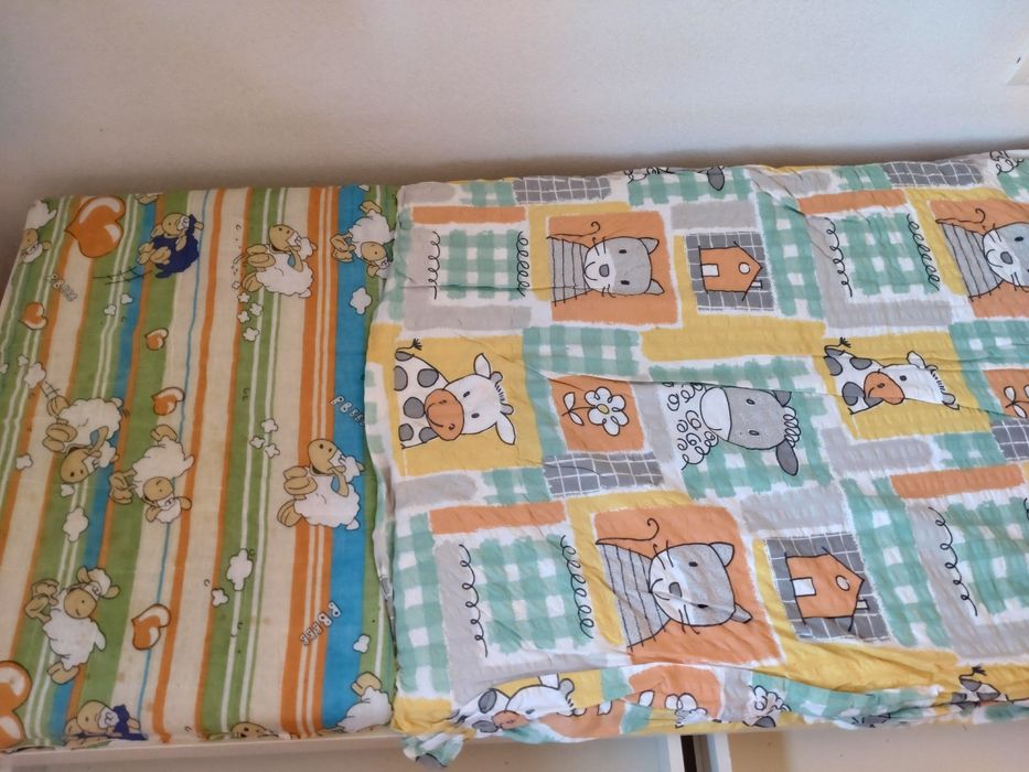 Vând pătuț copil cu saltea de cocos