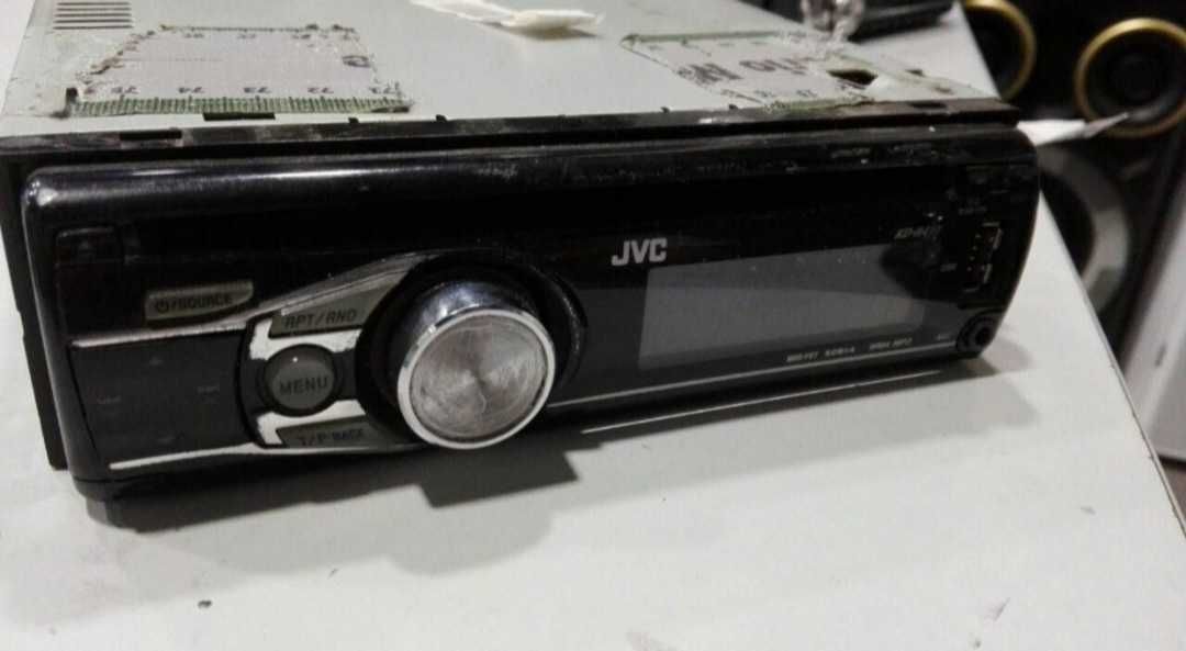 Авторесийвър JVC KD-R 411