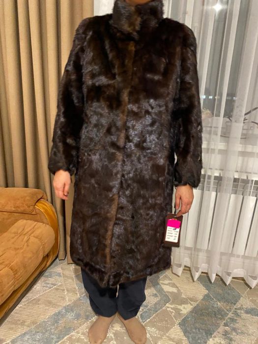 Подам шубу размер 42-44