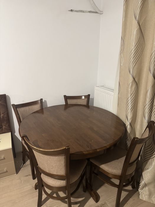 Vand set masa si scaune