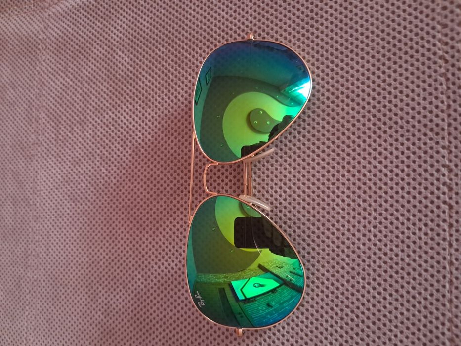 Продавам RAY BAN