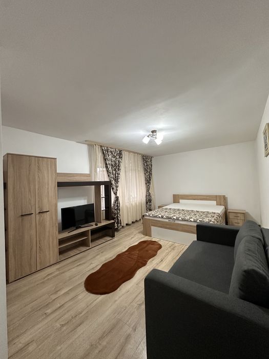 Închiriez apartament cu 2 camere în Râșnov