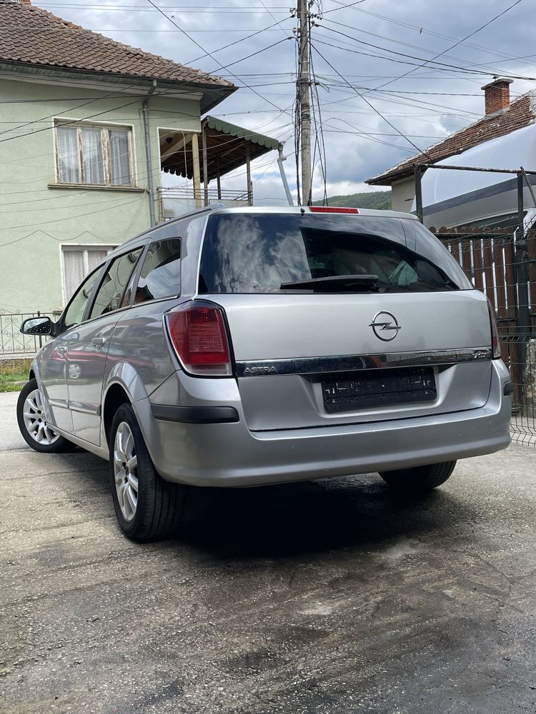 Opela Astra H COSMO