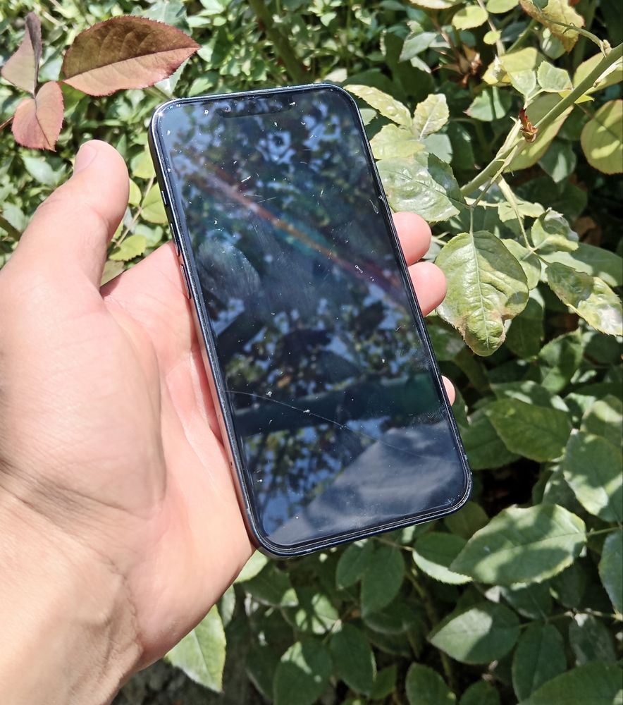 iPhone 14 Midnight