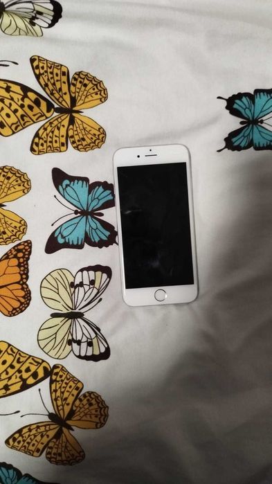 IPhone 6s alb Functional testat stare putin uzat