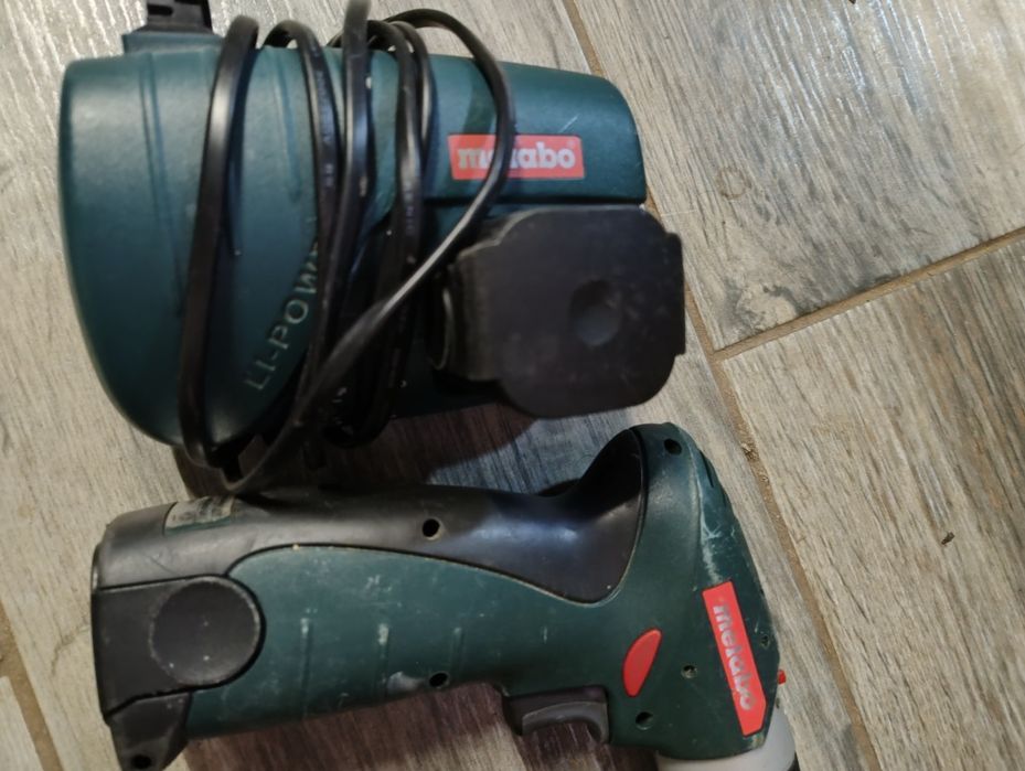 Mașina Bosch 18 v