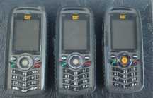 3 telefoane CAT B25