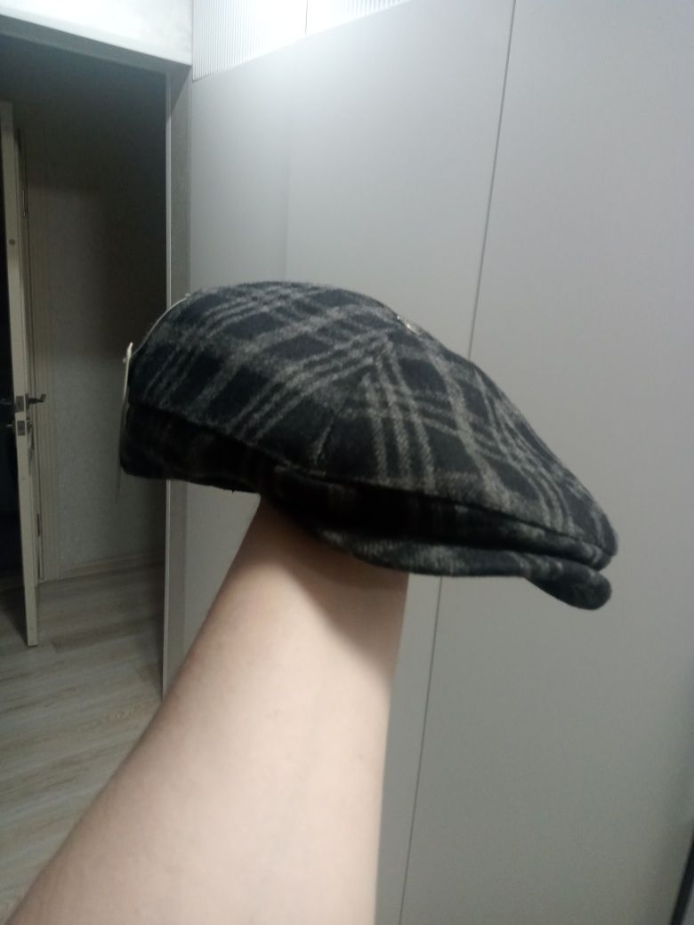 Продам зимню кепку