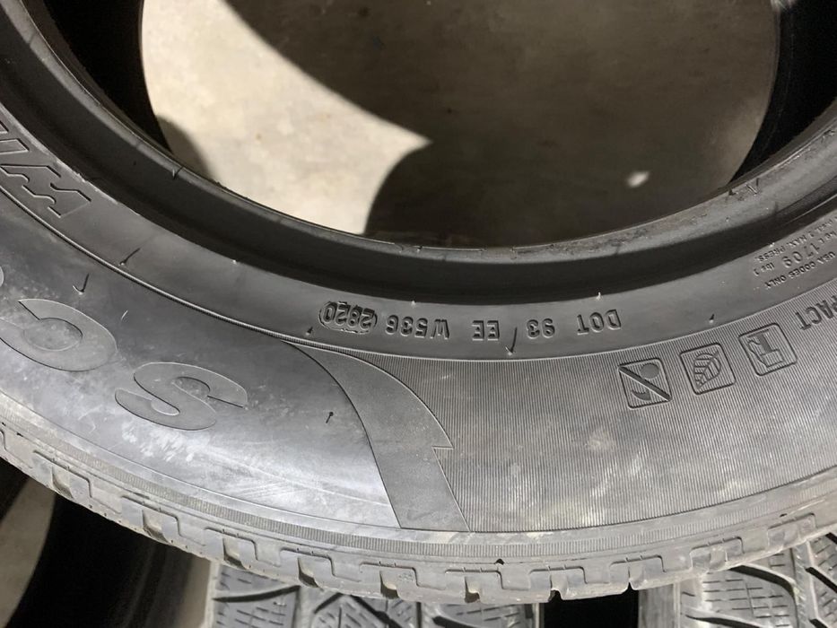 Set 4 cauciucuri de iarna Pirelli Scorpion 215/65/17