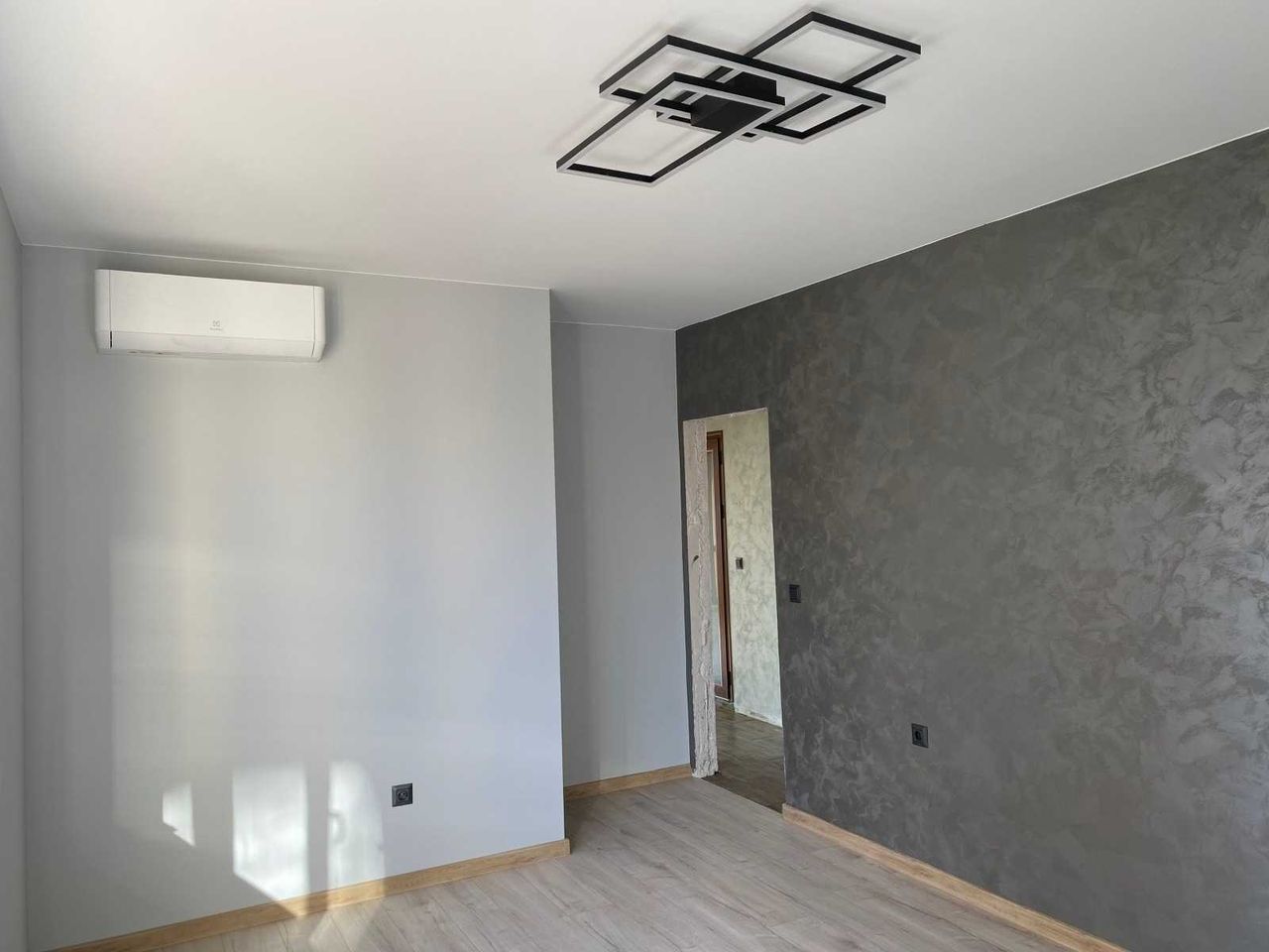 Дава се под наем Тристаен апартамент в София, Надежда 3 - 70 кв.м за 700 € - Снимка #1