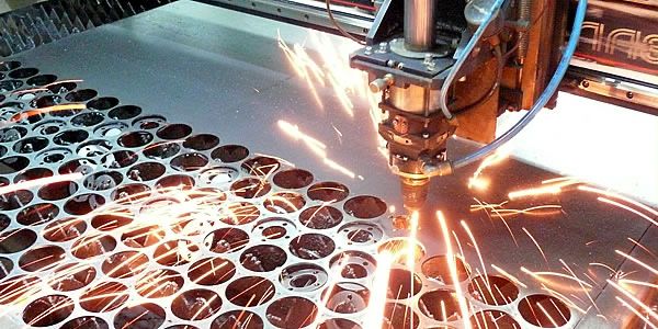 Лазерная резка цветных и черных металлов Резка листового металла ЧПУ