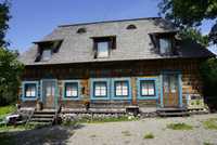 Afacere la cheie: 2 case de lemn, traditionale maramuresene in Breb