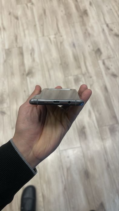 Самсунг S10 5g холати яхши экран Pixel куймаган мазза килиб ишлатасз