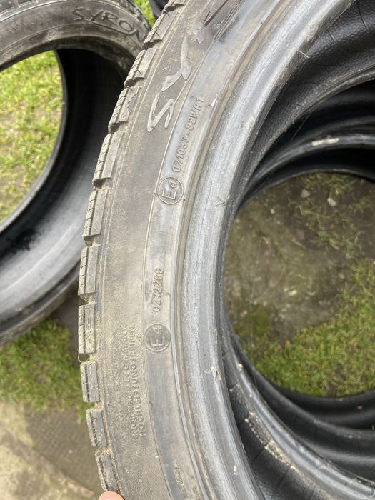Anvelope Iarna 235/40R19