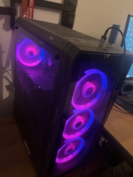 Vand pc gaming marca Asus