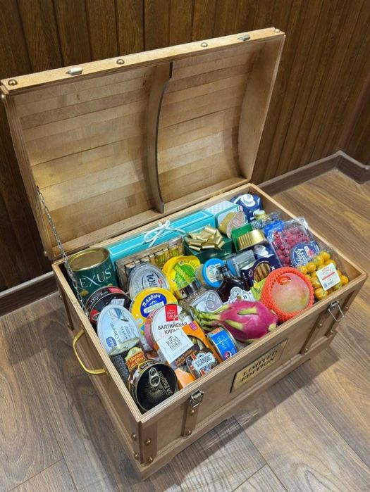 Сундуки с фруктами и сладостями подарки новогодние корпоративные Оптом