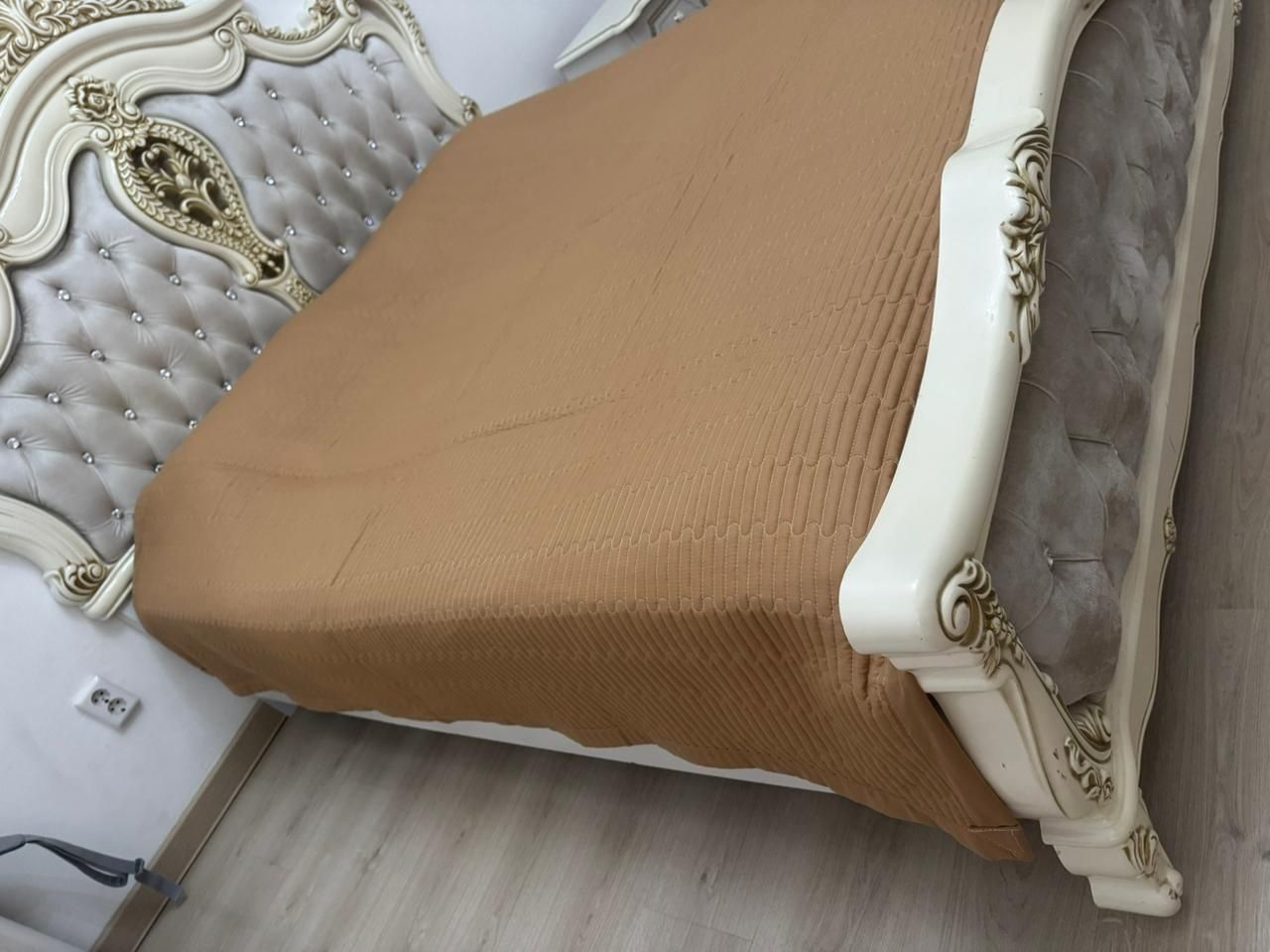 Продается одеяло летнее на 2х спальную кровать
