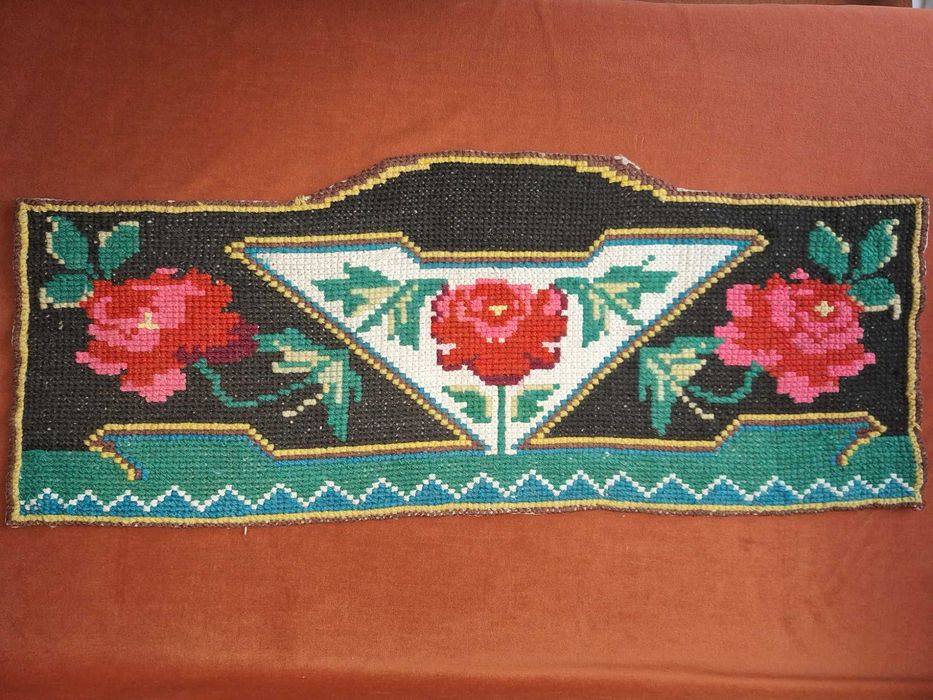 Covor peretar vechi dimensiune 100 x 35 cm