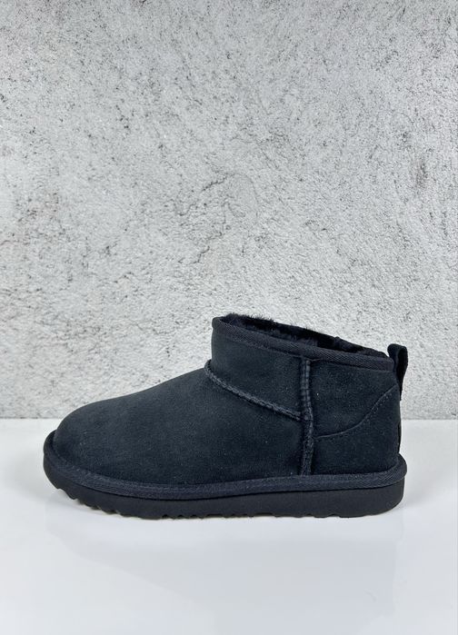 UGG Ultra Mini Black