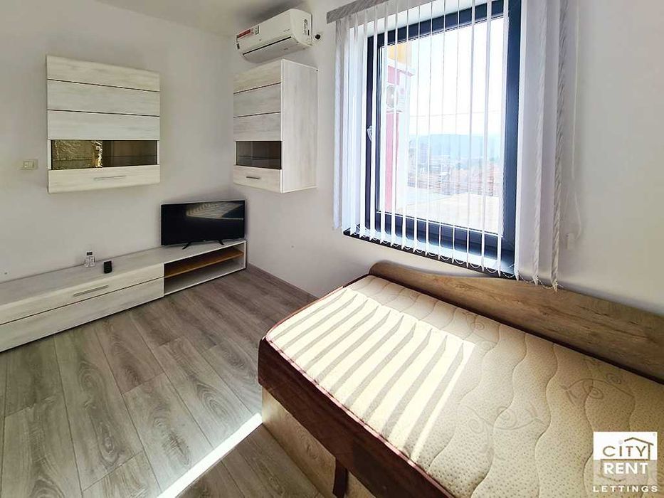 Дава се под наем Четиристаен апартамент в Велико Търново, Център - 95 кв.м за 460 € - Снимка #3