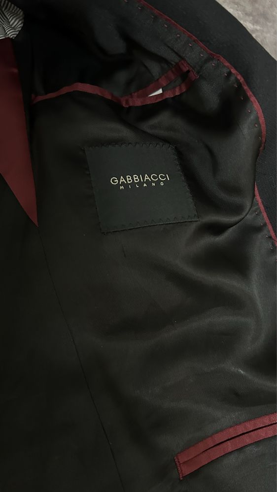 Итальянский черный костюм Gabbiacci