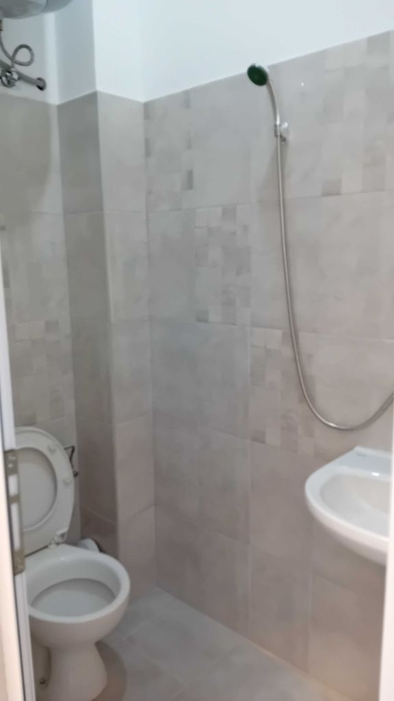 Дава се под наем Офис в Бургас, Победа - 148 кв.м за 550 € - Снимка #2