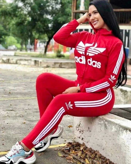 Trening Adidas Vatuit Dama