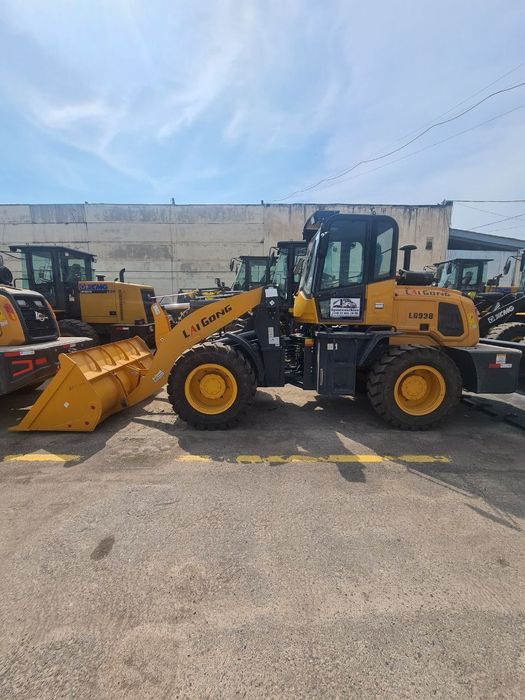 Погрузчик 1.5куб в Ташкенте