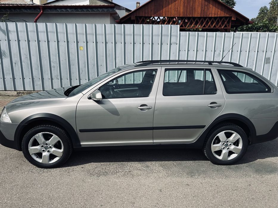 Skoda octaviaScout 2.0 TDI(4x4)