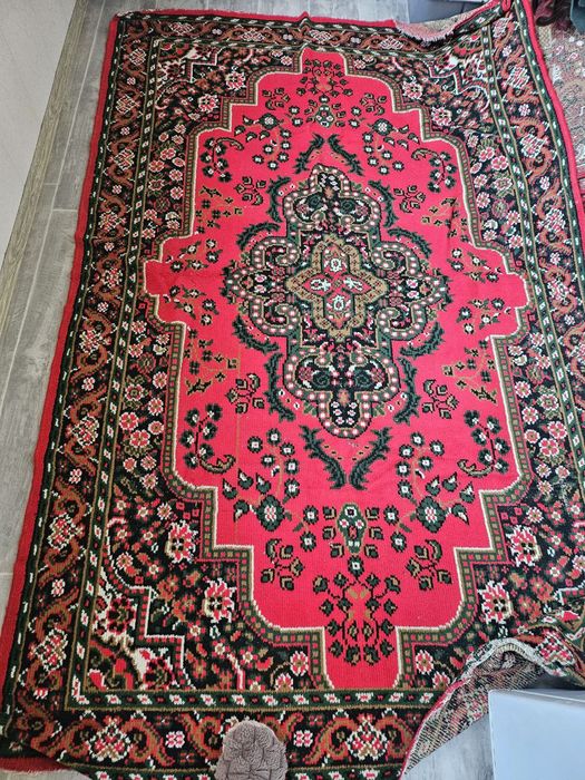 Продается палас размер 2,5 на 1,5