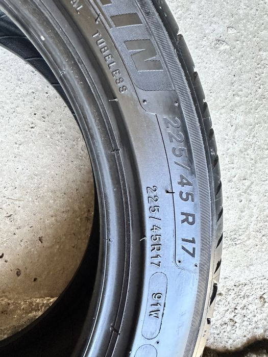 225/45 R17 Michelin Primacy 3-4