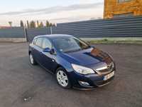 Opel Astra J 2012