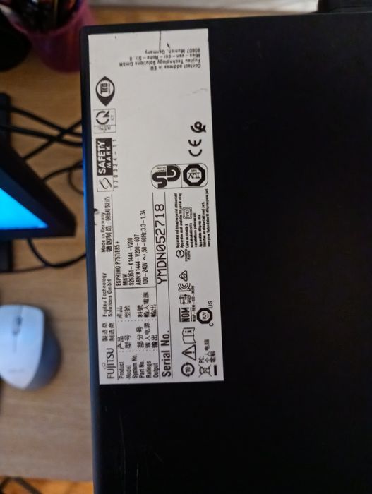 Vând PC calculator Fujitsu P757, i3 6100 3.7 Ghz, 8gb Ddr4, Ssd 250 GB