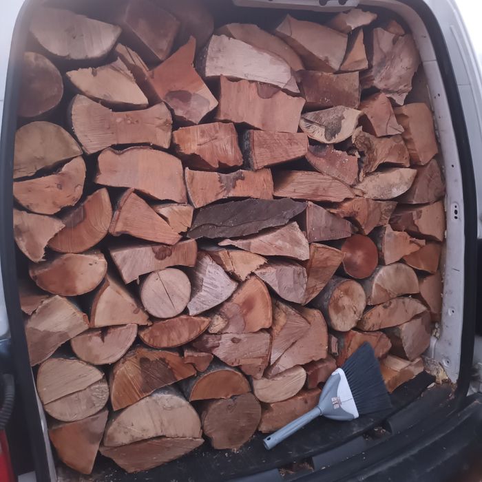 Lemne de foc foc capete uscate sau verzi 800 lei masina