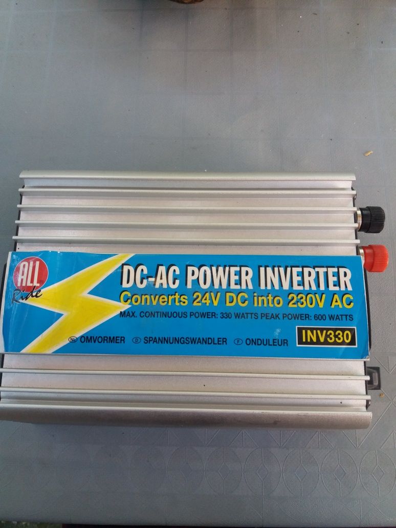 Invertor   auto 24 v