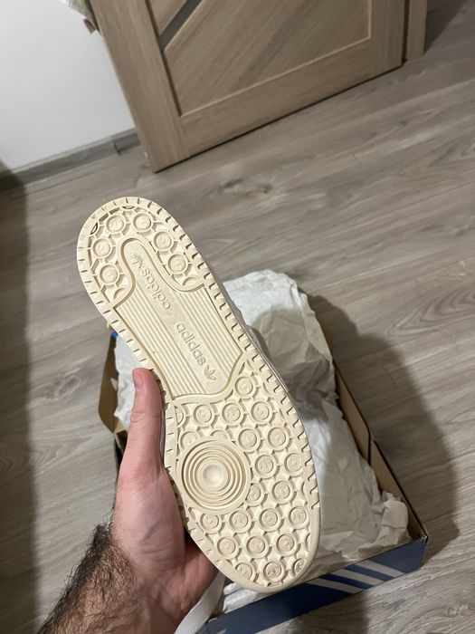 Adidas Originals FORUM EXHIBIT MID H01922 (marime 42-43)