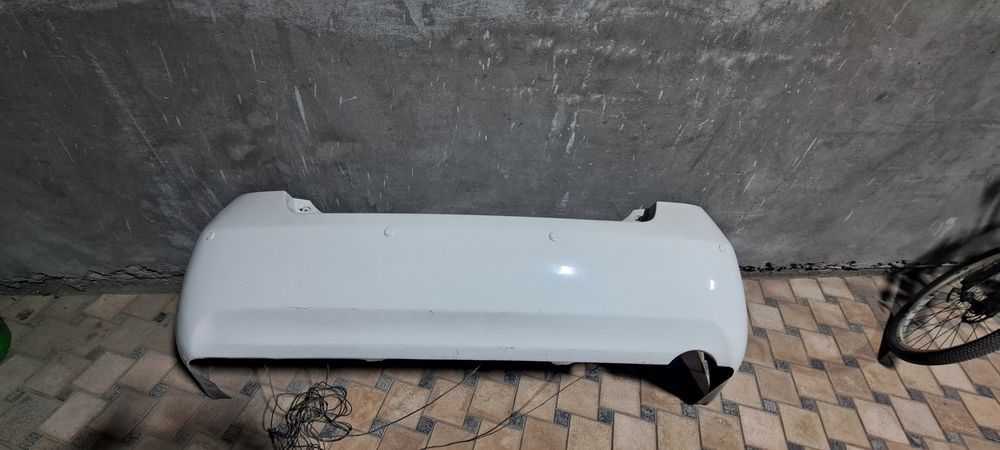 Бамферы задний от Toyota camry 40.