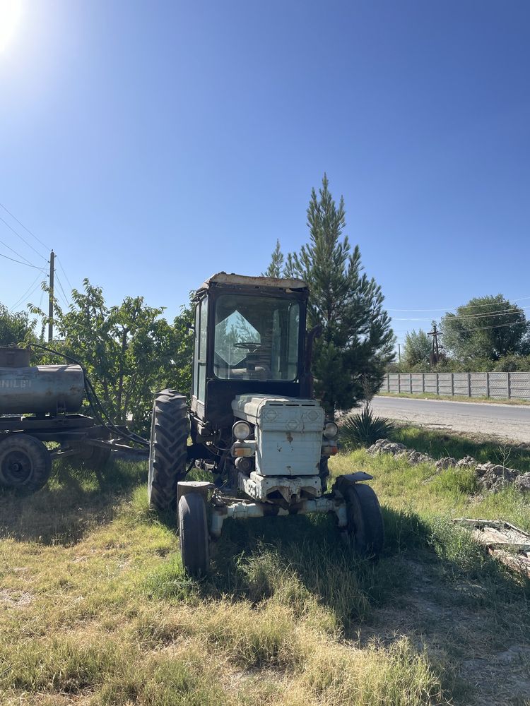traktor 28 35 mln