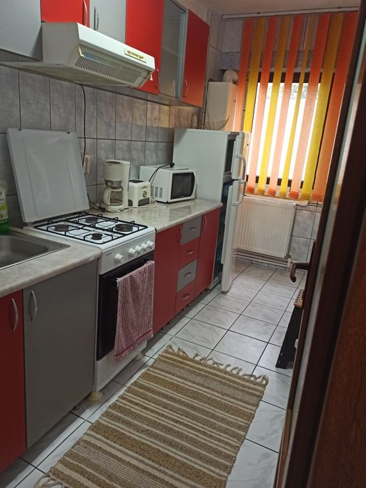 Apart.1 Camera Ultracentral Mazepa 1 Școala 28 Bloc Salcia 2 etaj 4/4