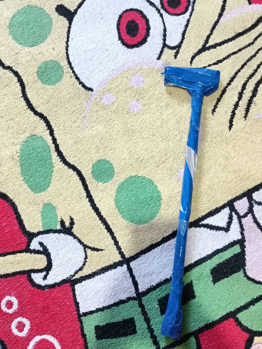 Мүгедектерге арналған қол таяқ.