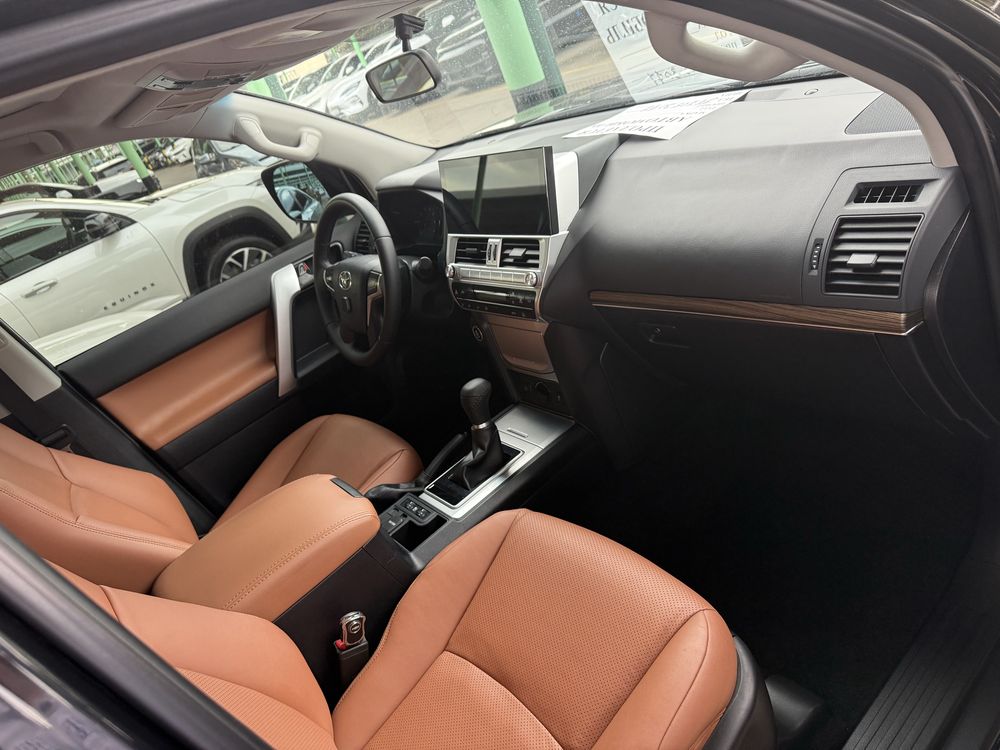 Toyota land cruiser 150